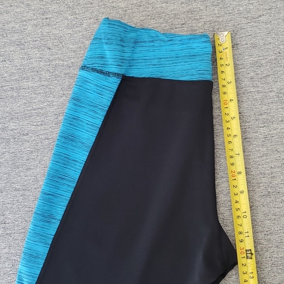 ⭐️3/ $30⭐️ Champion Women's Cropped Activewear Leggings Blue Black Stretch Sz L - Picture 13 of 13